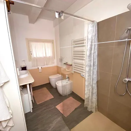 - Apis In Tabula Vakantieboerderij Ostra