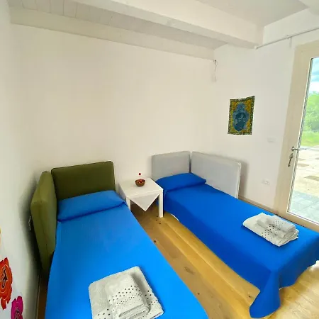 - Apis In Tabula Vakantieboerderij Ostra